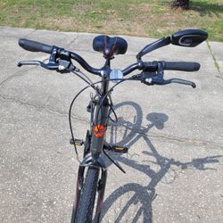 Huffy Parkside Like New 7 speed Cruiser Bike Bicycle with 26" Tires, 16" Frame All Tuned Up - $50 FIRM 
