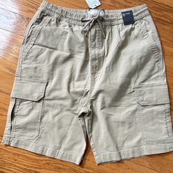 NWT Denim Co. Men's Tan Cargo Shorts Size L ( Waist 36-39”)