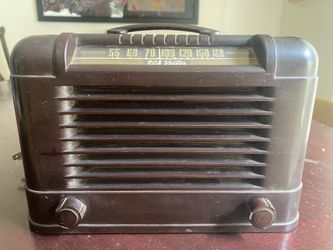 Vintage 1940 RCA Victor Model 12AX Portable Radio B17475