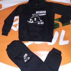 GM EVERYONE HERE'S WHAT'S LEFT RICH$OUL MEN'S SWEATSUITS $80 EACH HMU ❌❗🚀🔥💸 MUSTARD: 4X BLACK: SMALL 4X RED: MEDIUM 4X