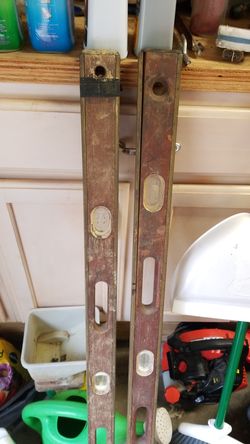 2 4ft wood levels