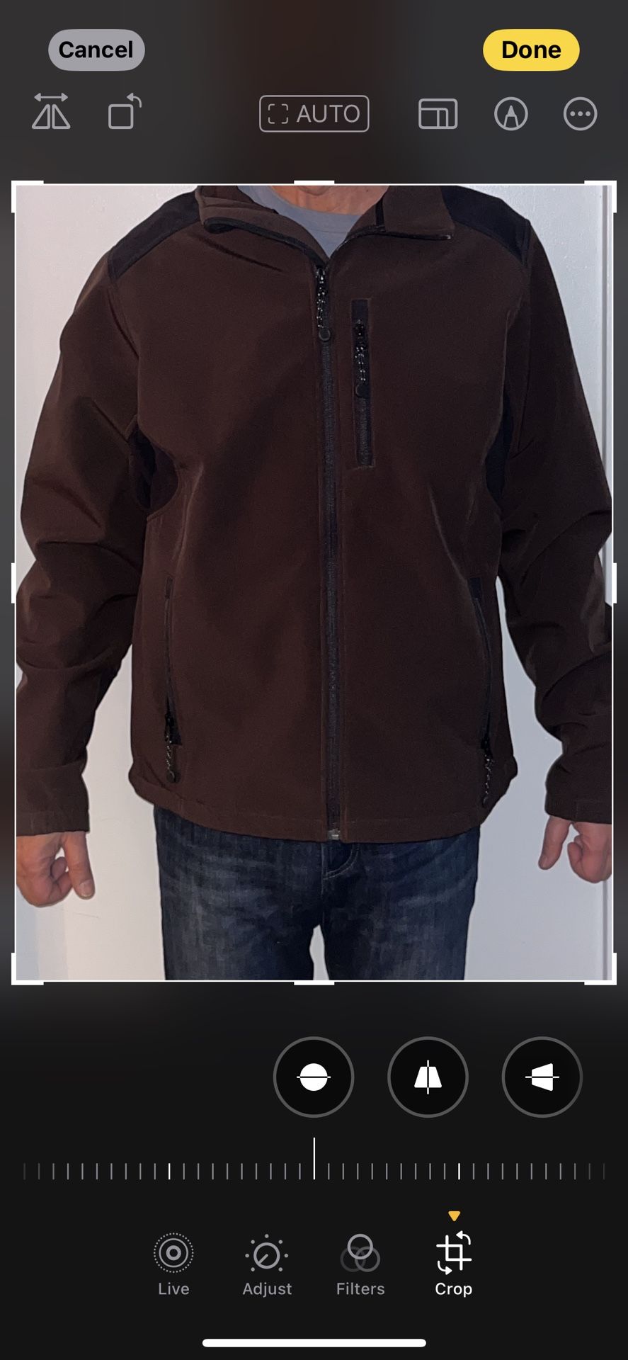 Black Diamond Men’s Brown coat. Size large. Great Winter Casual Athletic Coat . Large. Used like New. Any reasonable offer accepted.