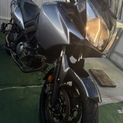 Kawasaki V Strom 650 