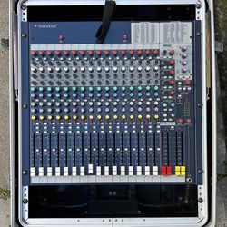 Soundcraft FX16ii Mixer In Gator rolling case