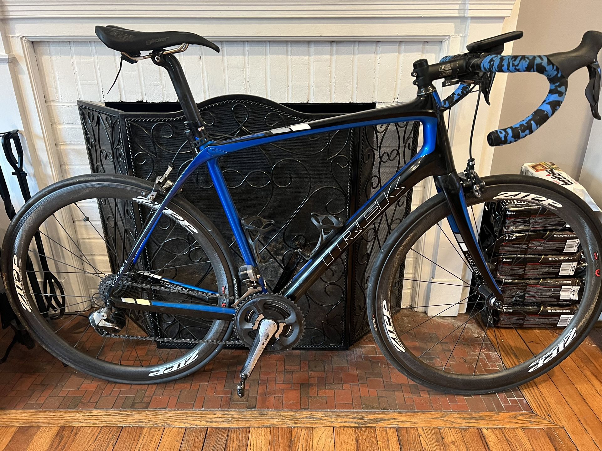 Trek Domane 58 cm Road Bike