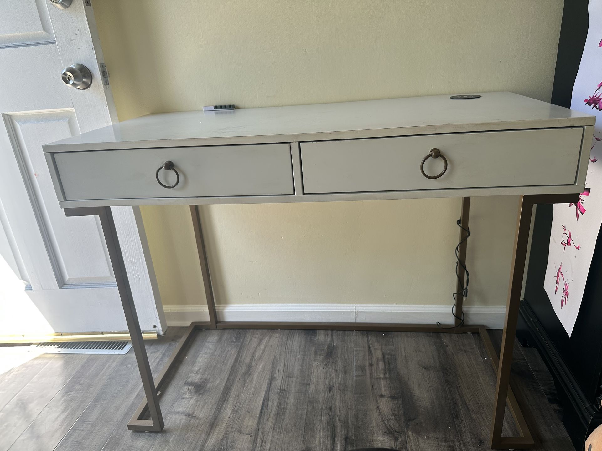 White And Gold Desk