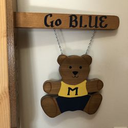 University of Michigan Welcome sign