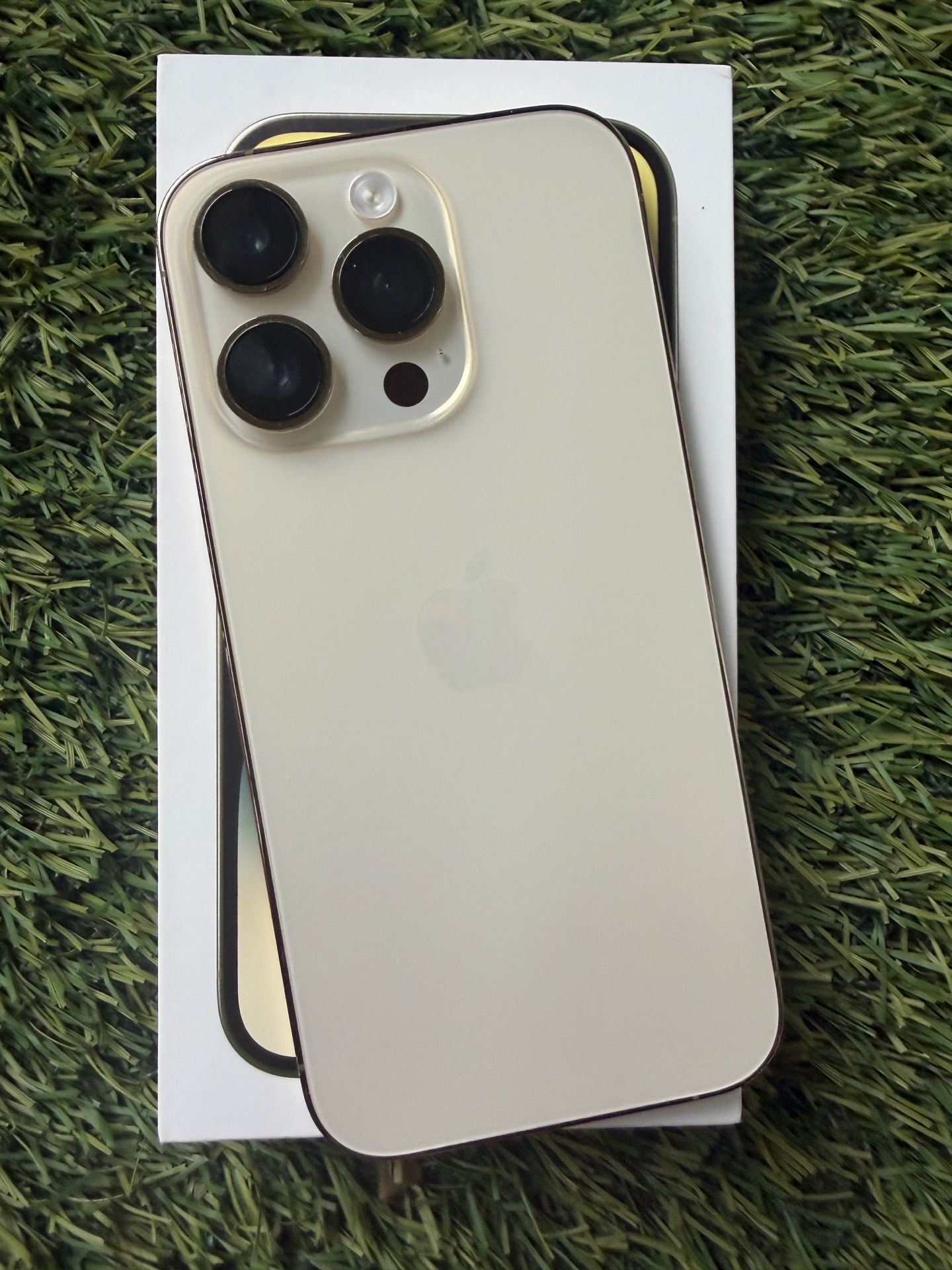 iPhone 14 Pro Gold โข 128GB โข Unlocked