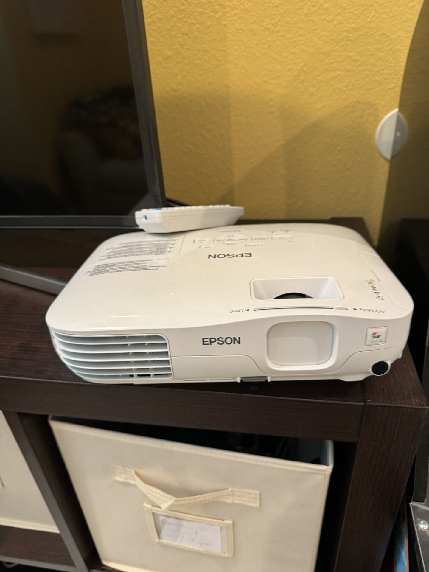 Epson EX3200 Projector