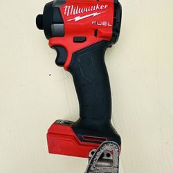 Milwaukee (2953-20) M18 FUEL 1/4" Hex Impact BRUSHLESS Driver - Lightly Used -