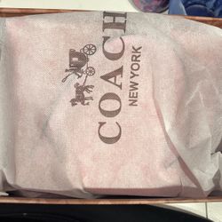 Coach Hand Bag !!