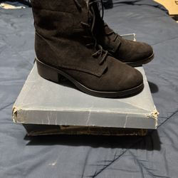 Women’s Boots Size 8