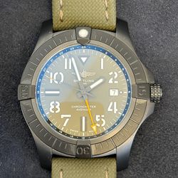 BREITLING AVENGER GREEN