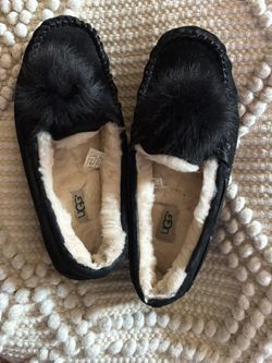 Women’s Ugg Flats