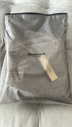 Essentials Shorts Size medium gray
