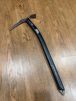 Petzl Summit Ice Axe