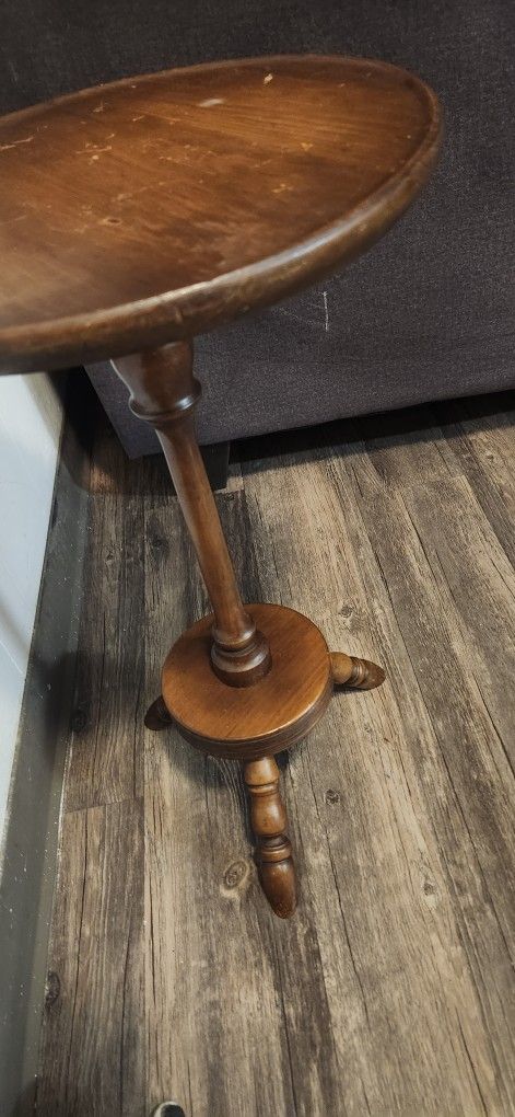 Small 2 Tier ANTIQUE  table