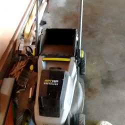 Lawn Mower !! All Electric , Good Condition, Comes With Everything 