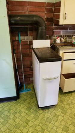 Vintage Trash burner stove for Sale in Lakewood, WA - OfferUp