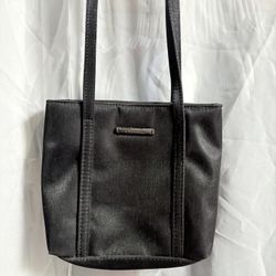 Black Shoulder/Crossbody Purse 