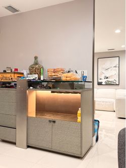 Bar stand