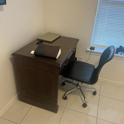 Wood Desk With Leather Chair 