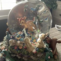 DISNEY COLLECTABLE SNOW GLOBE “BAMBI”