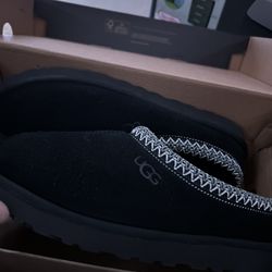 Black Uggs