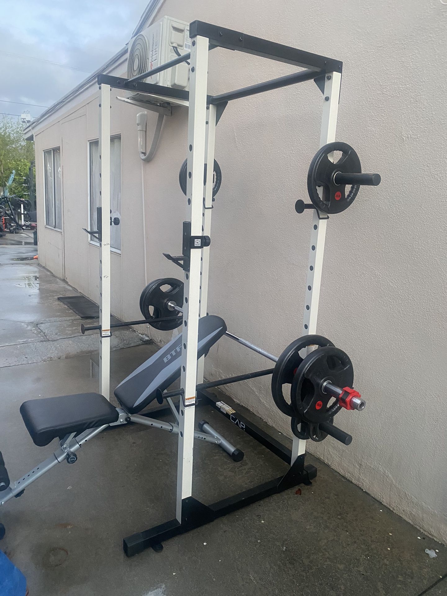 Power Cage With Adjustable Bench Olympic Bar And Olympic Weights Set 