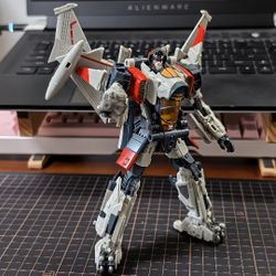 [Authorized] Y2K Transformers 1037 Lightning Deformation Model Figurine Yellow Jacket Transformers Aircraft Autobot Model Miniature Figurine Perfect G