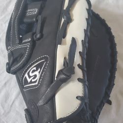 Louisville Left Handed XENO Fast Pitch Softball Glove