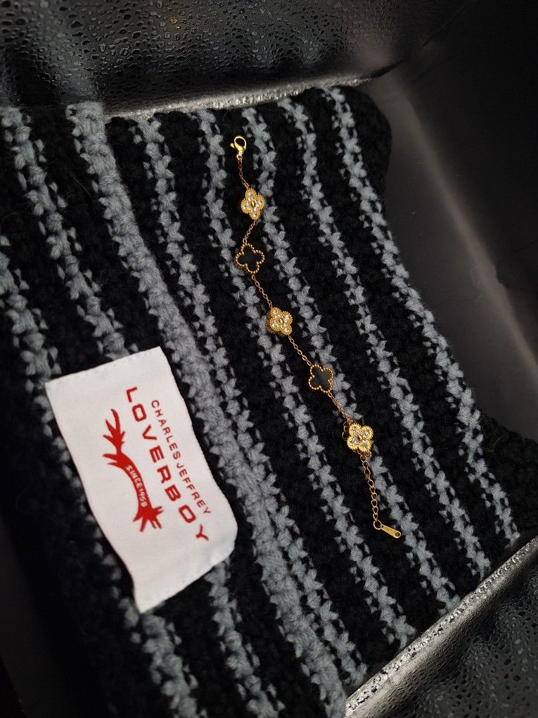 Beenie And Bracelet 