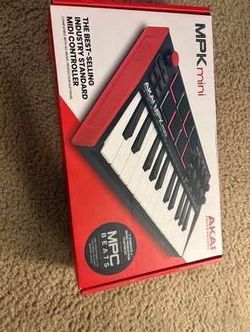 Akai MPK Mini midi keyboard