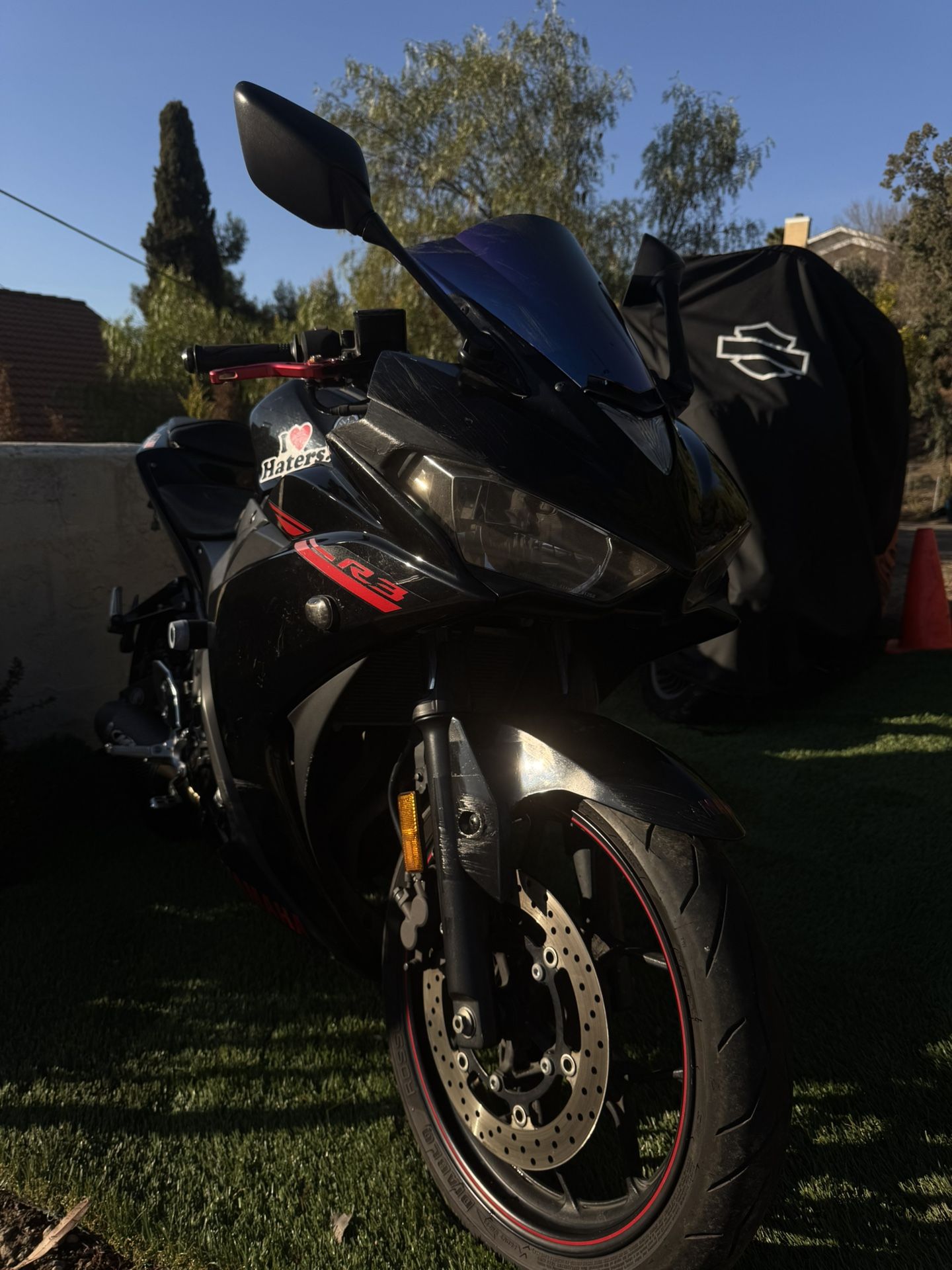 Black/Red, R3 Yamaha