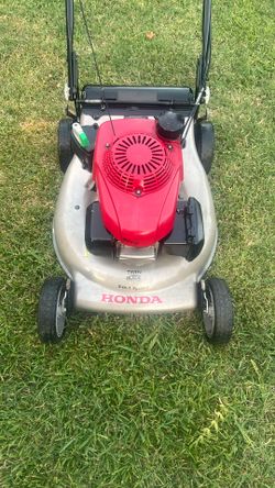 Honda self propelled lawnmower