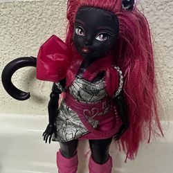 monster high cat noir doll