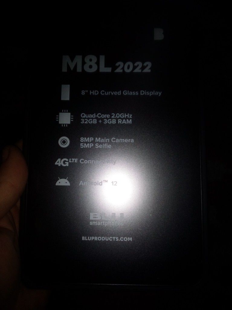 Brand New Blu Tablet 32gb With Hard Case 