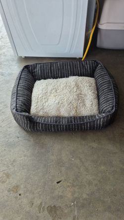 Dog Pet Bed with Sherpa Cushion