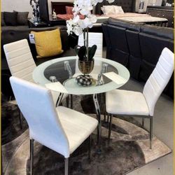 New 5pc dining set in box 📦 350