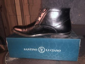 Size 10 Mid Height Black Boots