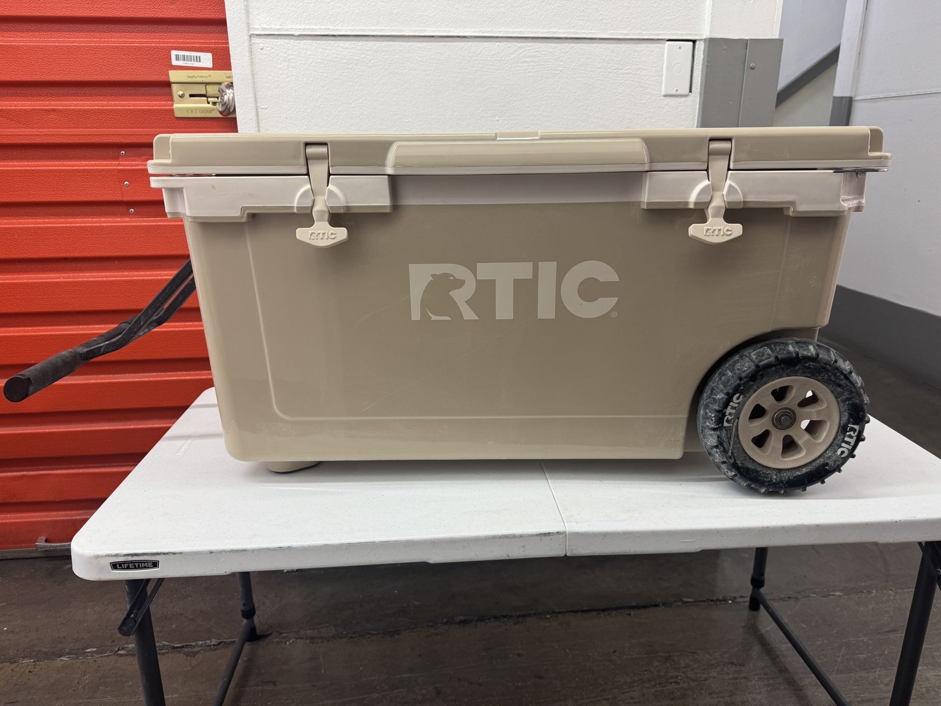 Rtic 72Qt ultra-light wheeled cooler  