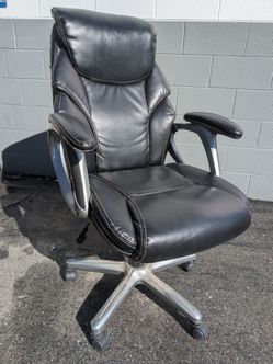 ergonomic chair serta
