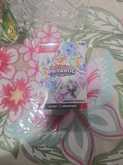 Pokémon Scarlet & Violet Prismatic Evolutions Booster Bundle