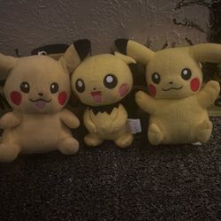 Pokemon Pikachu 3 Plushies