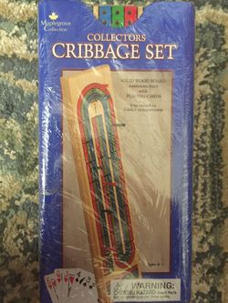 Cribbage Set Board with Playing Cards