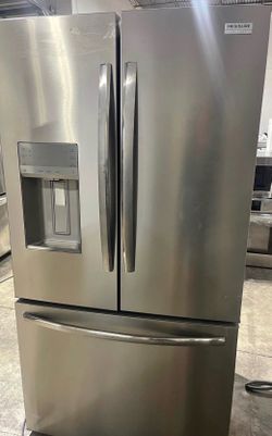 36 inch FRIGIDAIRE REFRIGERATOR  REALLY NEW
