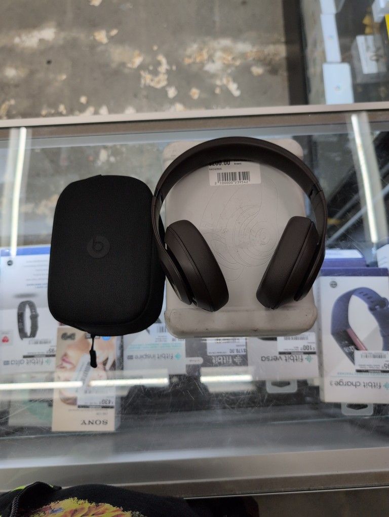 Beats Pro Active Noice Cancelation