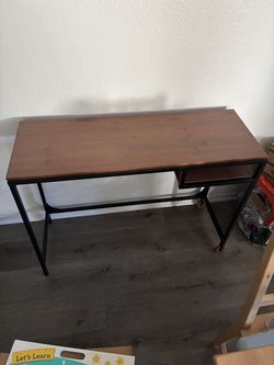 IKEA desk / escritorio IKEA