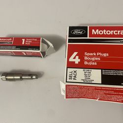 Ford Motorcraft Platinum Spark Plugs SP-546 BRAND NEW
