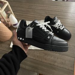 Lv Trainer Black 